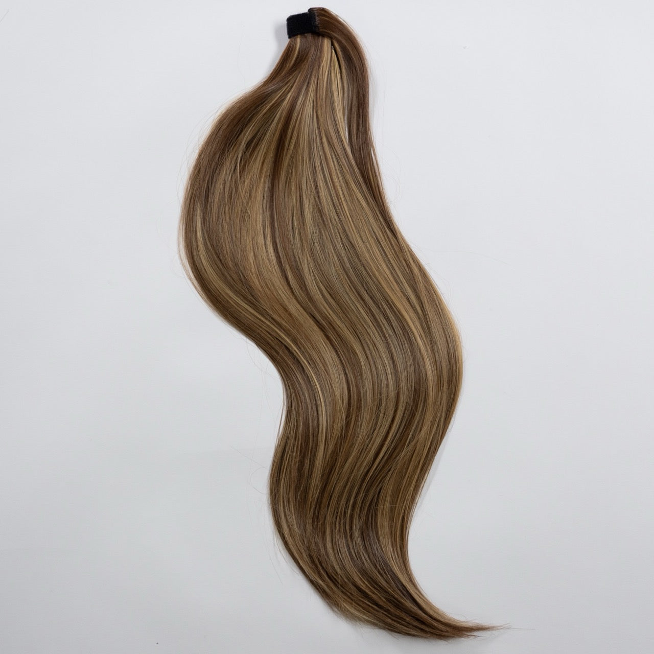 Ponytail Extension in Dunkelbraun Asch blond gesträhnt, glatt, 60 cm - Frontansicht