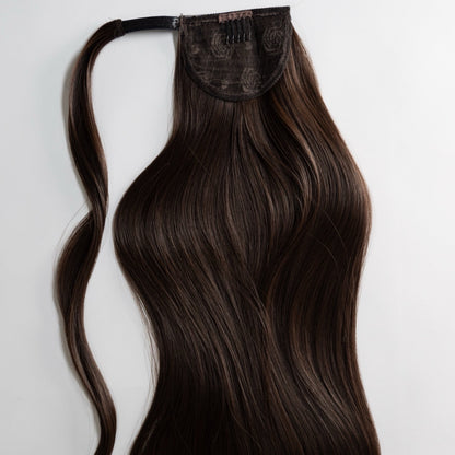 Ponytail Extension in Dunkelbraun Asch, glatt, 70 cm - Rückansicht