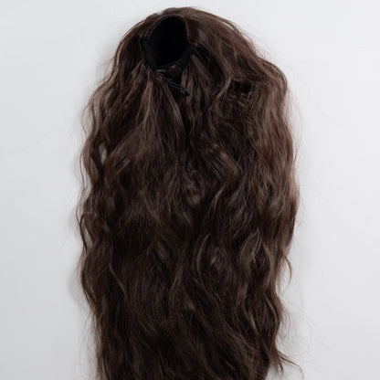 Ponytail Extension in Dunkelbraun, wellig, 70 cm - Rückansicht
