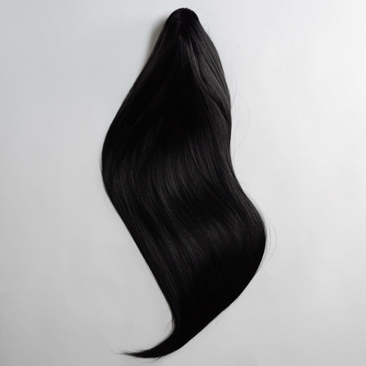 Ponytail Extension in Schwarz, glatt, 70 cm - Frontansicht